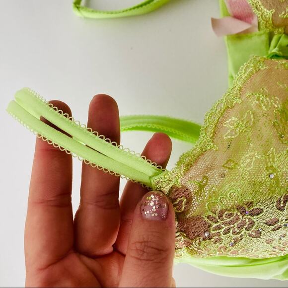 NEW VS VICTORIAS SECRET Lime Green Beige Tan Lace Bow Crystal Balconet Bra 34C - Picture 5 of 10